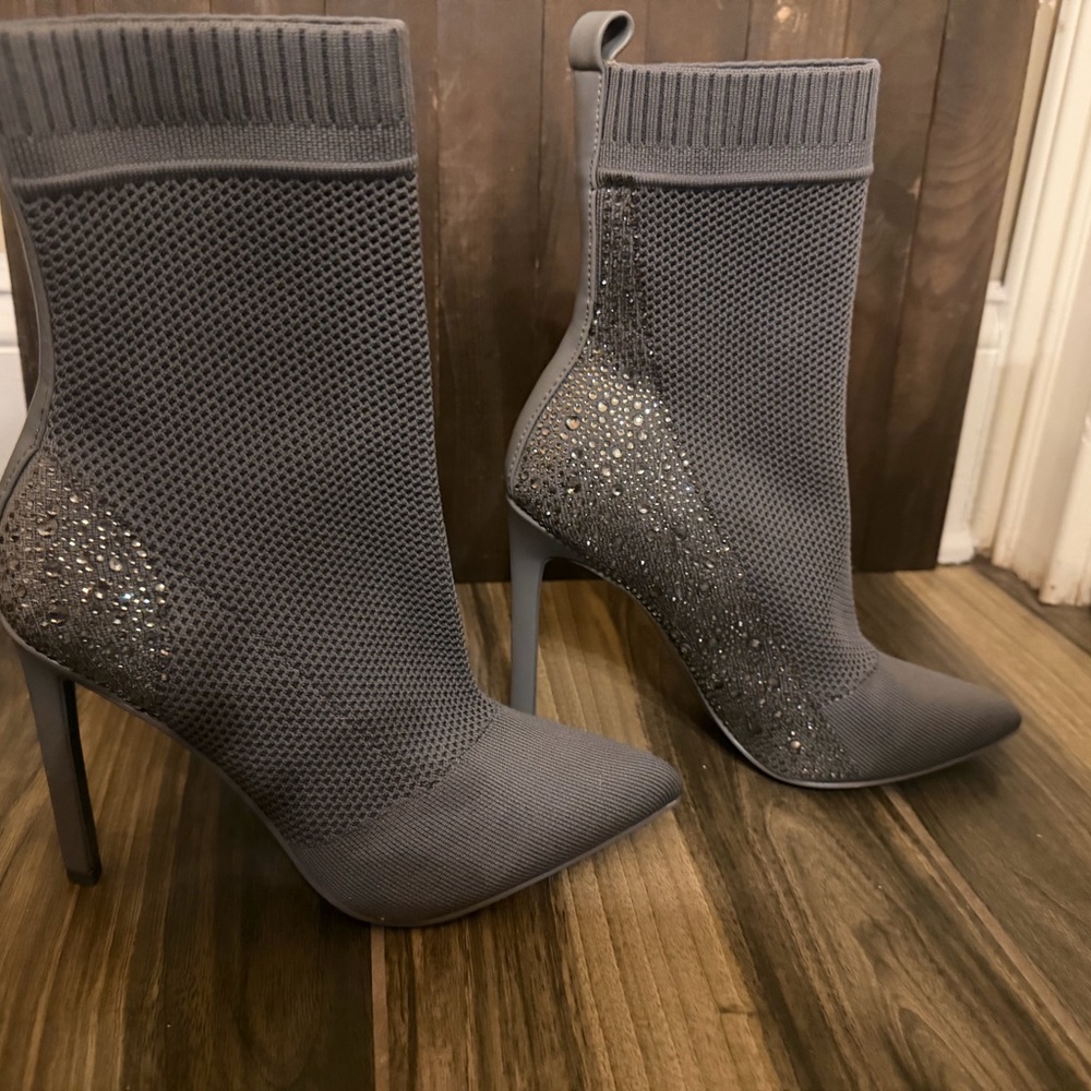 Steve Madden Majesty Gray Heeled Boots